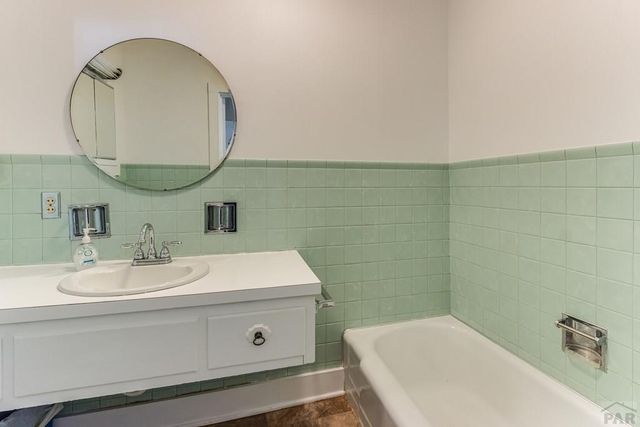 319 S Main St, La Veta, CO 81055