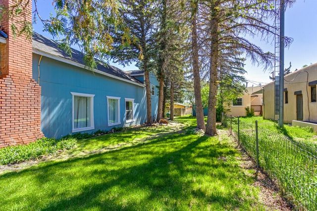 319 S Main St, La Veta, CO 81055