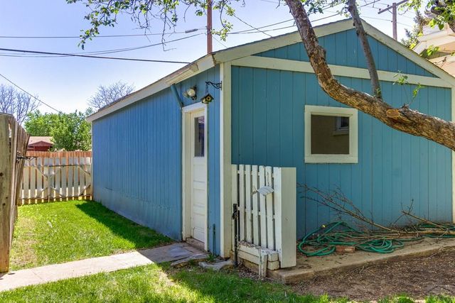 319 S Main St, La Veta, CO 81055