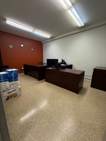 5808 W Higgins Avenue, Chicago, IL 60630