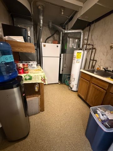 5808 W Higgins Avenue, Chicago, IL 60630