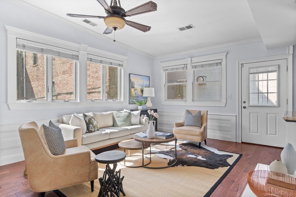 5 Newhill Place 2, Boston, MA 02127