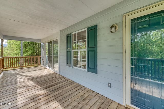 514 Piney Grove Road, Hampton, TN 37658