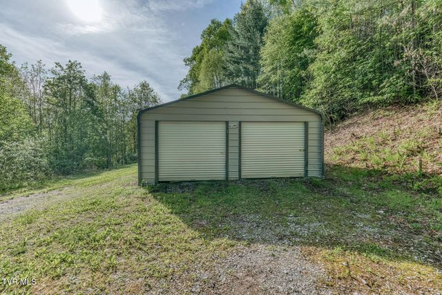 514 Piney Grove Road, Hampton, TN 37658