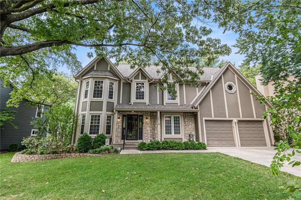 15710 W 84th Terrace, Lenexa, KS 66219