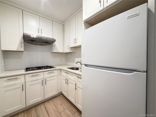 136-20 Booth Memorial Avenue 3K, Flushing, NY 11355