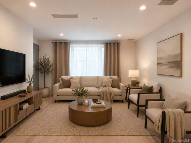 136-20 Booth Memorial Avenue 3K, Flushing, NY 11355