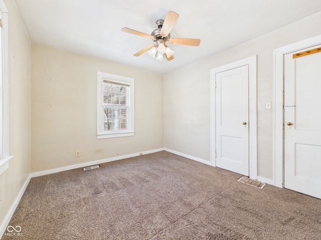 17 W 40th Street, Anderson, IN 46013