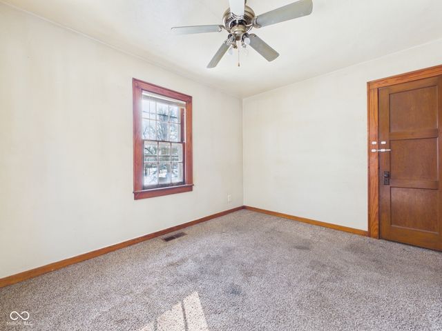 17 W 40th Street, Anderson, IN 46013