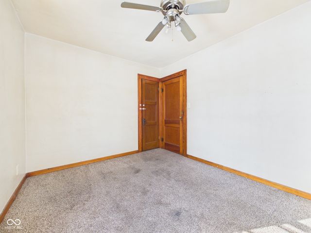 17 W 40th Street, Anderson, IN 46013