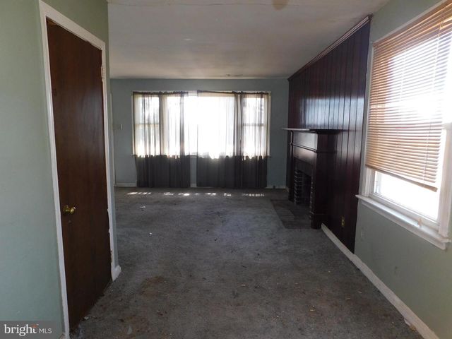 1205 BARTRAM AVE, Darby, PA 19023