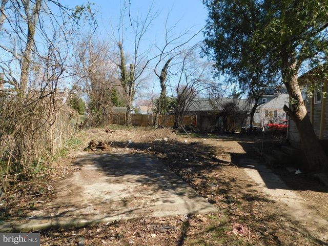 1205 BARTRAM AVE, Darby, PA 19023