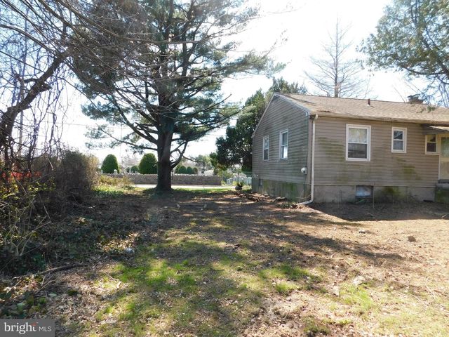 1205 BARTRAM AVE, Darby, PA 19023