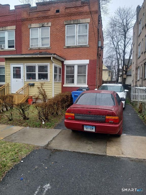 48 Redding Street, Hartford, CT 06114