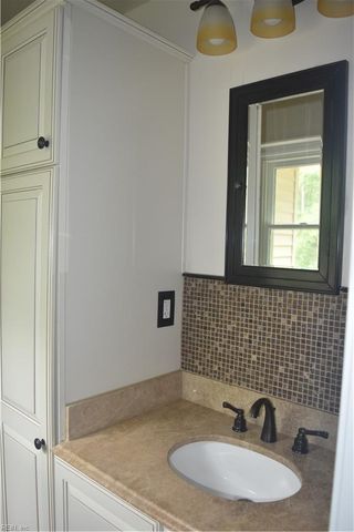 9269 Whispering Pines TRL, Windsor, VA 23487