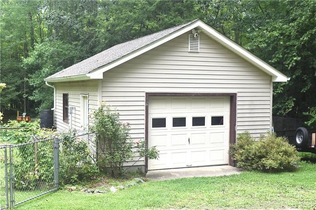 9269 Whispering Pines TRL, Windsor, VA 23487