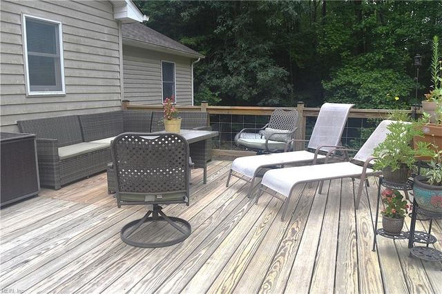 9269 Whispering Pines TRL, Windsor, VA 23487