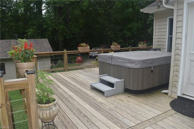 9269 Whispering Pines TRL, Windsor, VA 23487