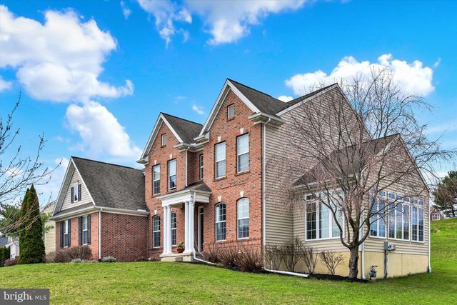 12 BELLA VISTA DR, Mechanicsburg, PA 17050
