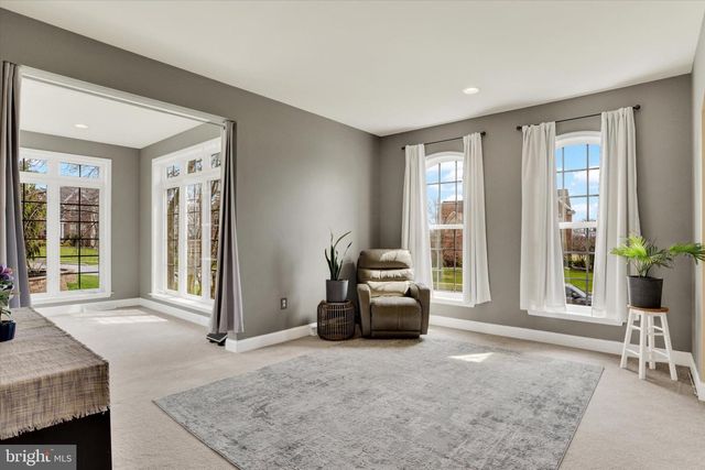 12 BELLA VISTA DR, Mechanicsburg, PA 17050