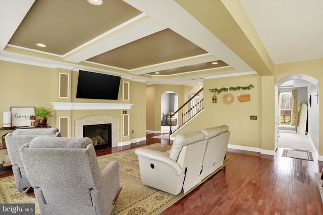 12 BELLA VISTA DR, Mechanicsburg, PA 17050