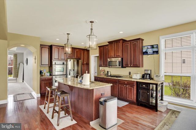 12 BELLA VISTA DR, Mechanicsburg, PA 17050