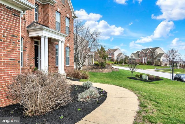 12 BELLA VISTA DR, Mechanicsburg, PA 17050