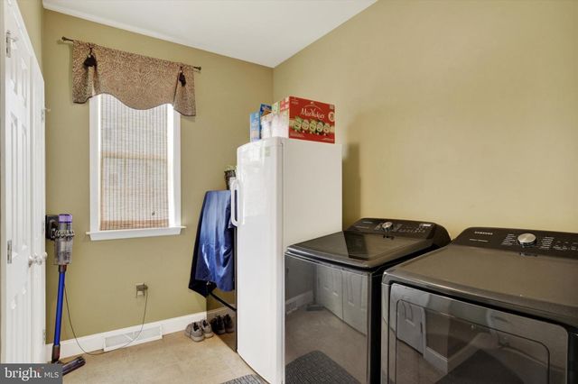 12 BELLA VISTA DR, Mechanicsburg, PA 17050