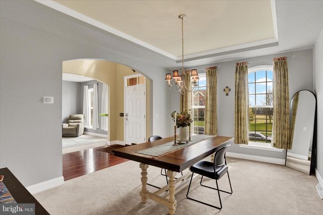 12 BELLA VISTA DR, Mechanicsburg, PA 17050