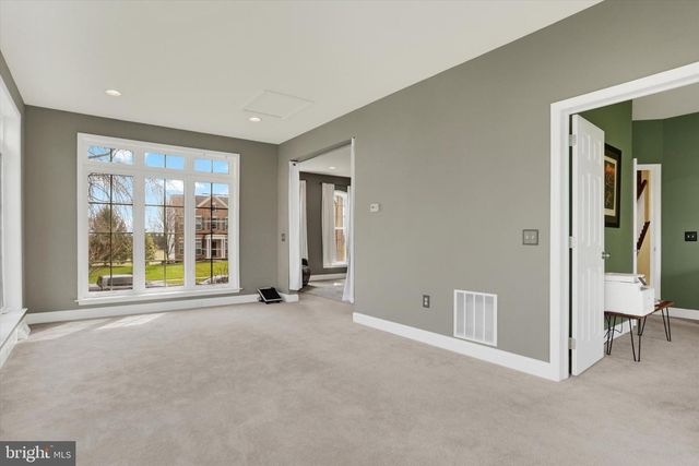 12 BELLA VISTA DR, Mechanicsburg, PA 17050