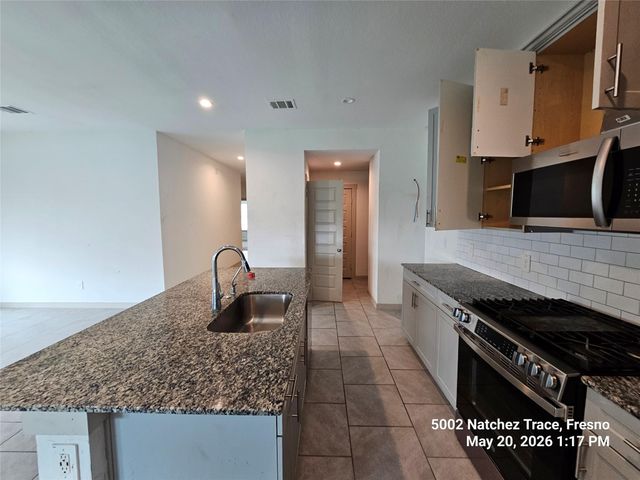 5002 Natchez Trace, Arcola, TX 77545
