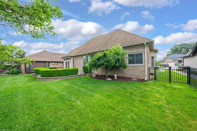 51251 Westwood Drive, Macomb Twp, MI 48042