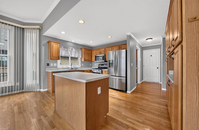 51251 Westwood Drive, Macomb Twp, MI 48042