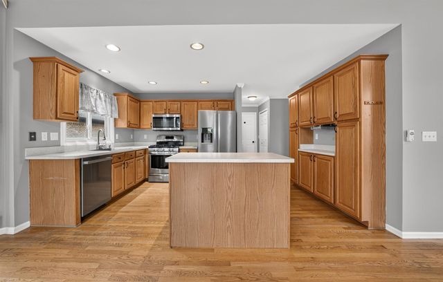 51251 Westwood Drive, Macomb Twp, MI 48042
