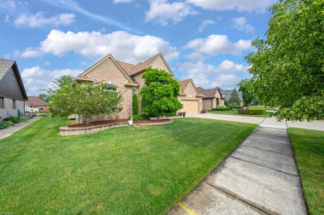51251 Westwood Drive, Macomb Twp, MI 48042
