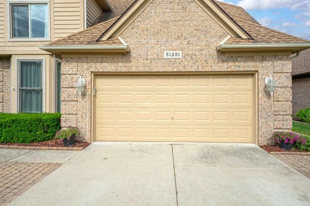 51251 Westwood Drive, Macomb Twp, MI 48042