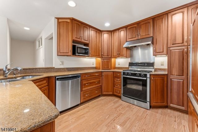 5 Leiv Eirikson Ave, Franklin Twp., NJ 08540