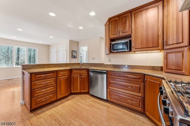 5 Leiv Eirikson Ave, Franklin Twp., NJ 08540