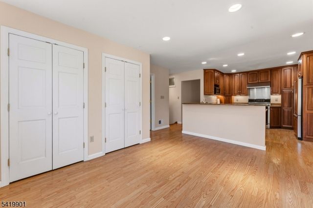 5 Leiv Eirikson Ave, Franklin Twp., NJ 08540