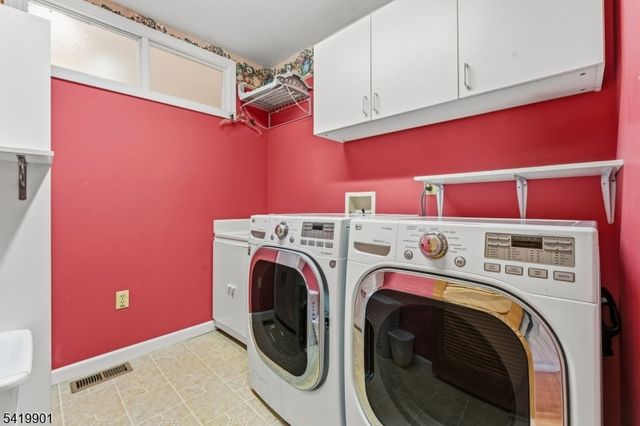 5 Leiv Eirikson Ave, Franklin Twp., NJ 08540