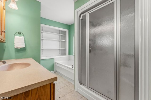 5 Leiv Eirikson Ave, Franklin Twp., NJ 08540