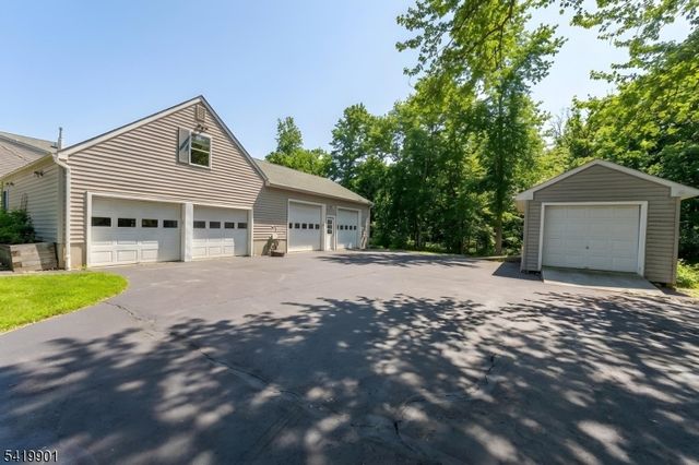 5 Leiv Eirikson Ave, Franklin Twp., NJ 08540