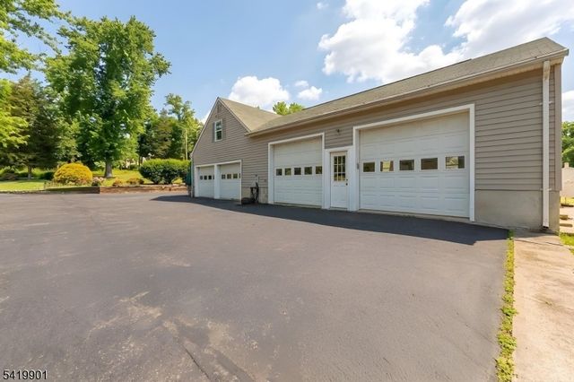 5 Leiv Eirikson Ave, Franklin Twp., NJ 08540