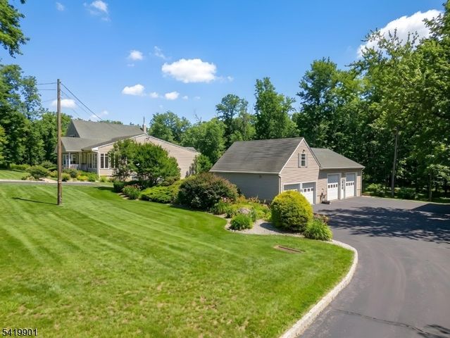 5 Leiv Eirikson Ave, Franklin Twp., NJ 08540