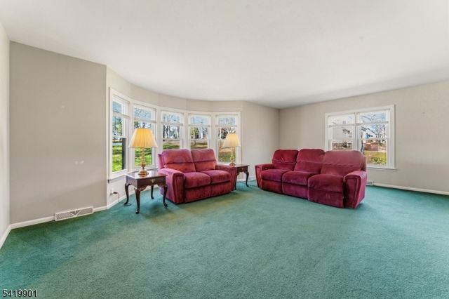 5 Leiv Eirikson Ave, Franklin Twp., NJ 08540