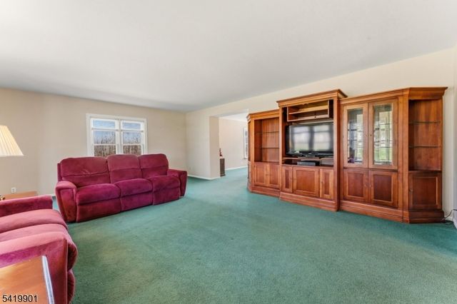 5 Leiv Eirikson Ave, Franklin Twp., NJ 08540