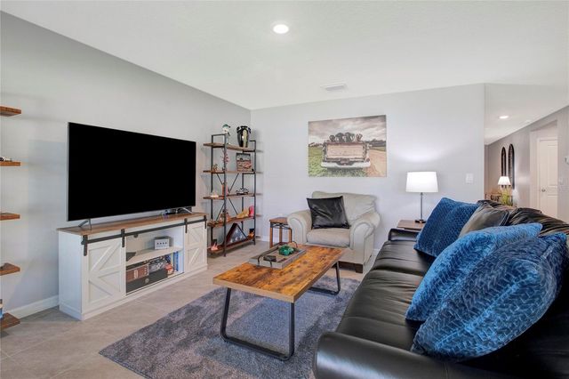 9206 MISSION BAY PLACE, Tampa, FL 33637
