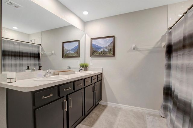 9206 MISSION BAY PLACE, Tampa, FL 33637