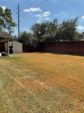 11302 Starlight Bay Street, Pearland, TX 77584