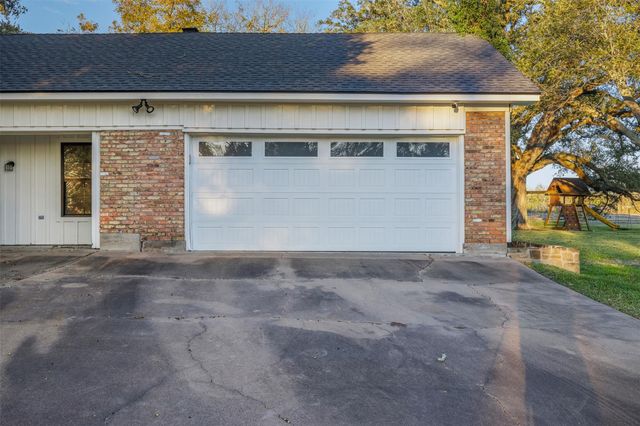 351 Pleasant Hill School Road, Brenham, TX 77833